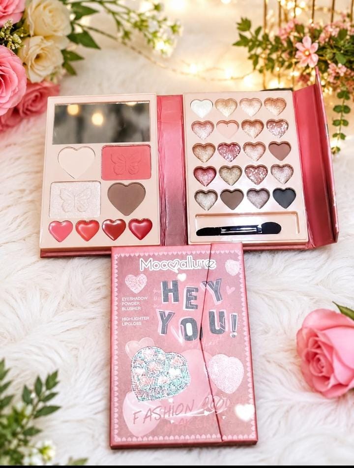 Mocmallure full makeup book